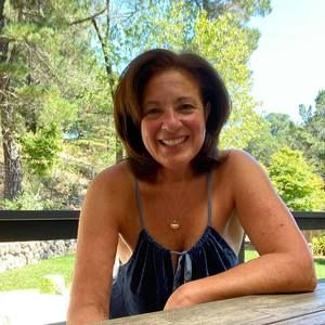 Meet your Posher, Rebecca